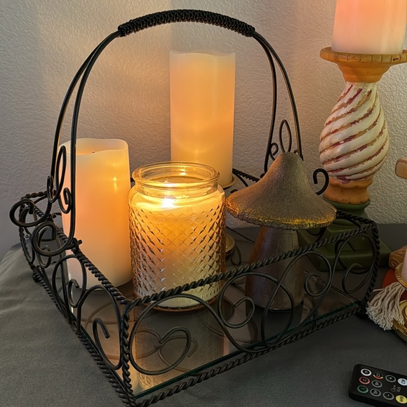 SL@H Square Iron Jamestown Centerpiece Glass Tray- removable handle - Picture 3 of 11